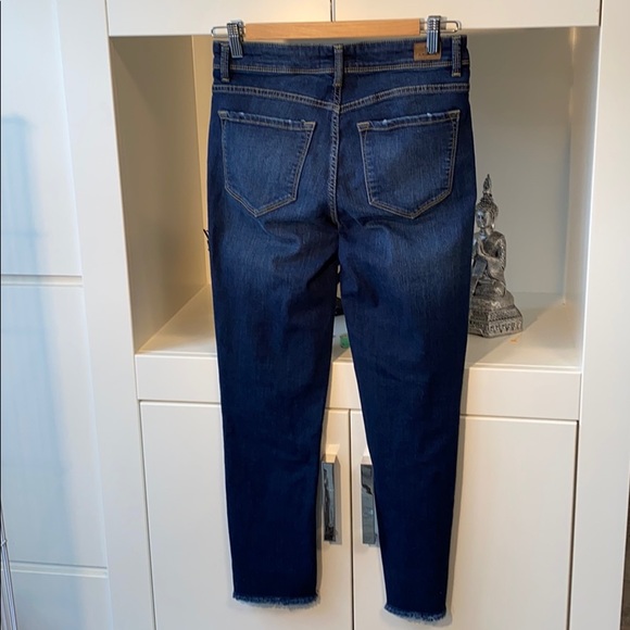 Jordache skinny blue jean raw hem - Picture 3 of 8